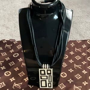 Vintage Art Deco Black and White Piece